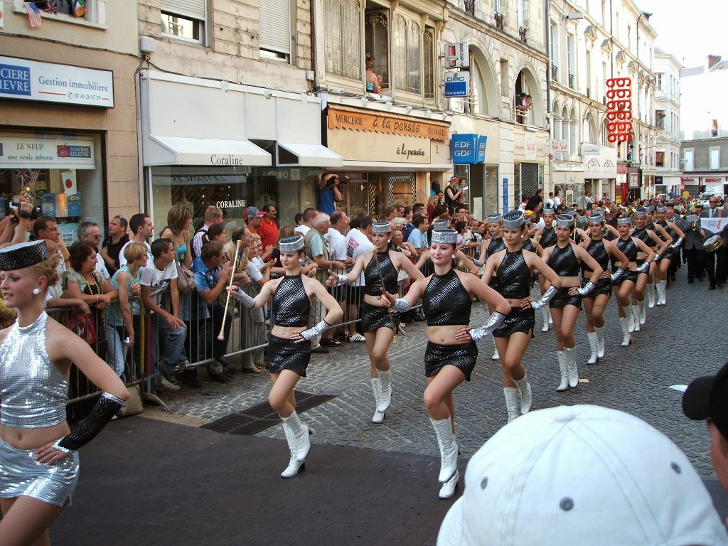 Fußgruppen bei der Fahrerparade